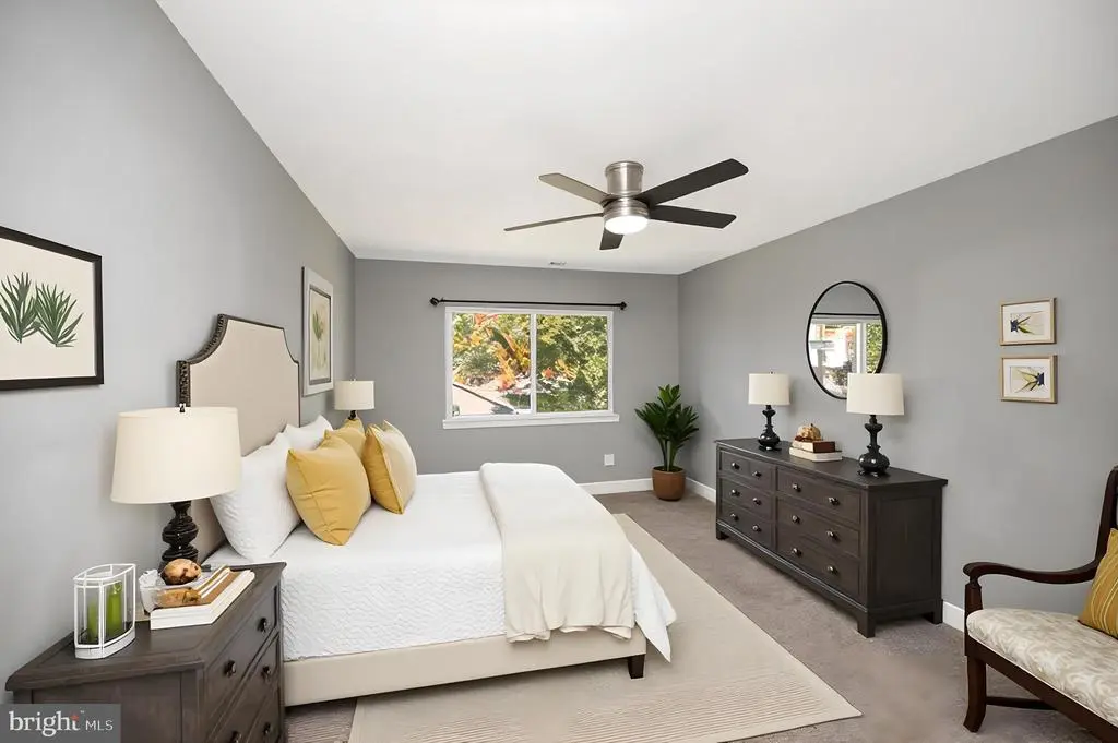 3890 Mariposa Pl #49e, Alexandria