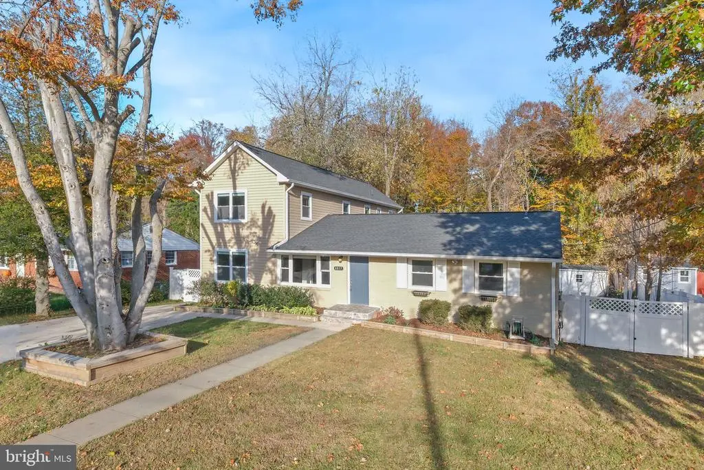 8817 Lagrange St, LORTON