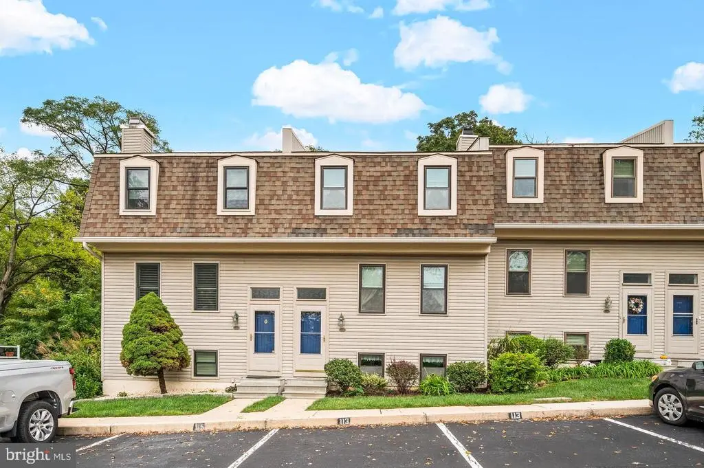 113 Spring Ln #7, West Chester