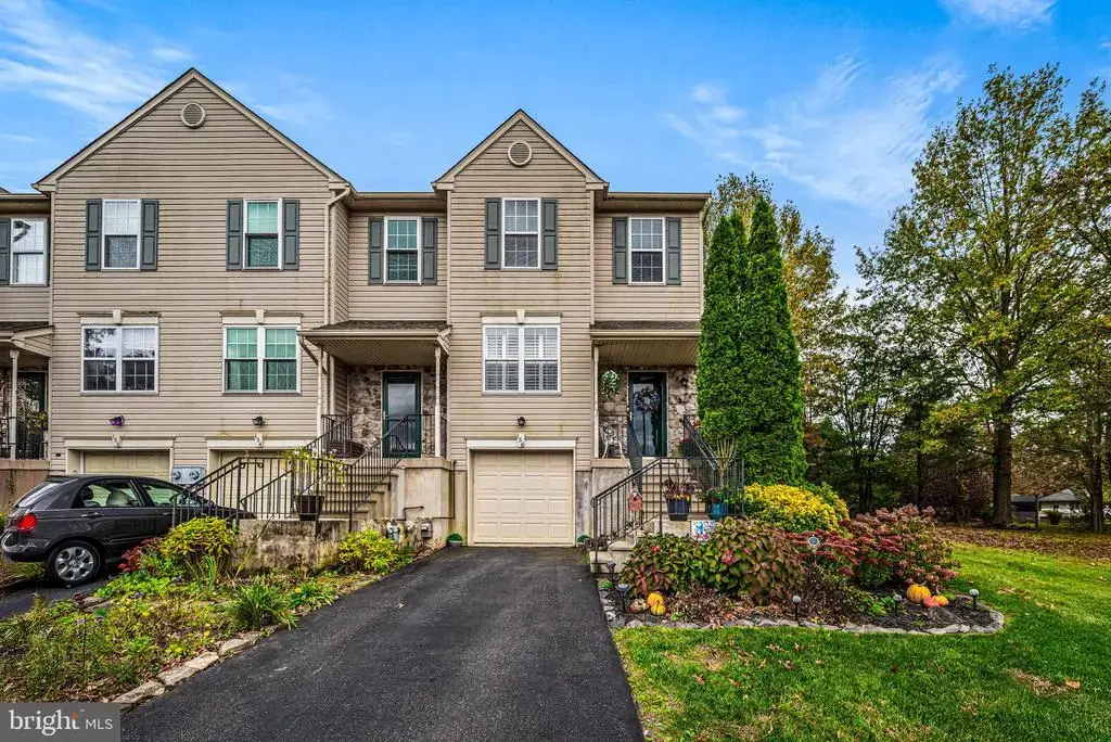 156 Strawberry Ln, PERKASIE