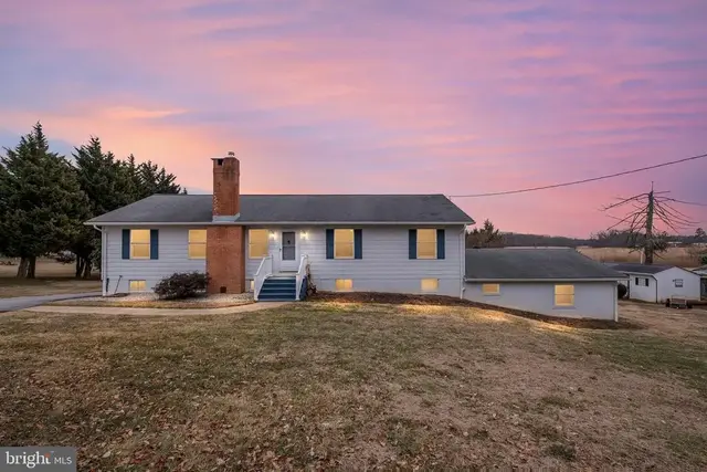 3172 Dupont Pky, Townsend