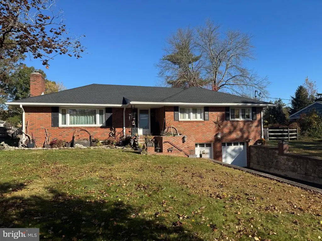 247 Washington Crossing Pennington Rd, TITUSVILLE