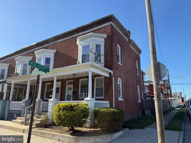 737 Wallace St, York