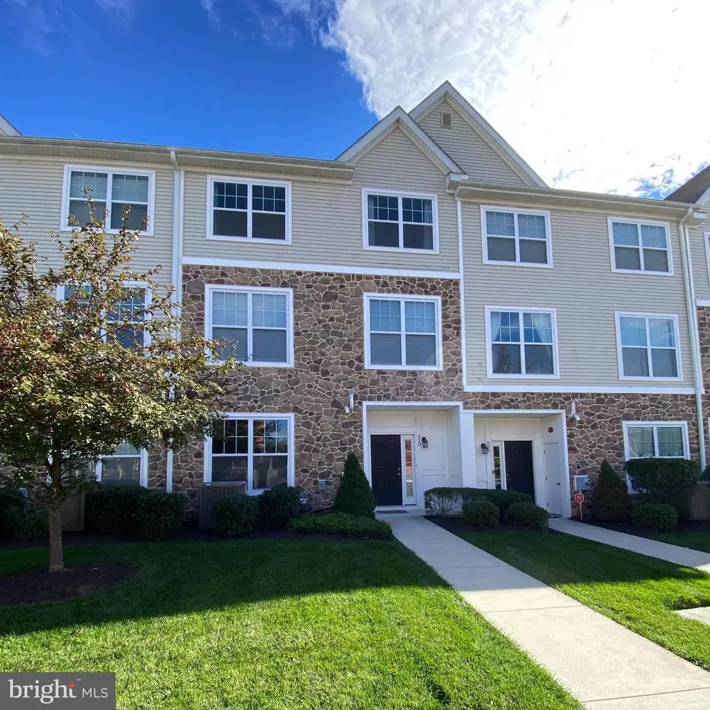 310 E Barnard St, West Chester