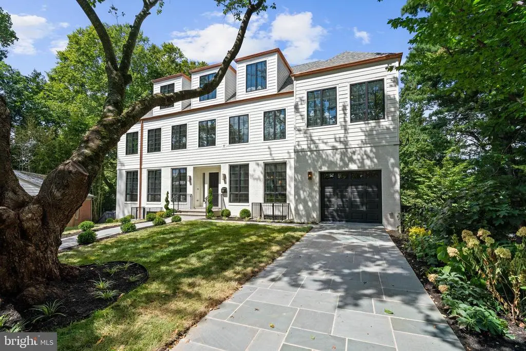 2850 Arizona Ter Nw, WASHINGTON