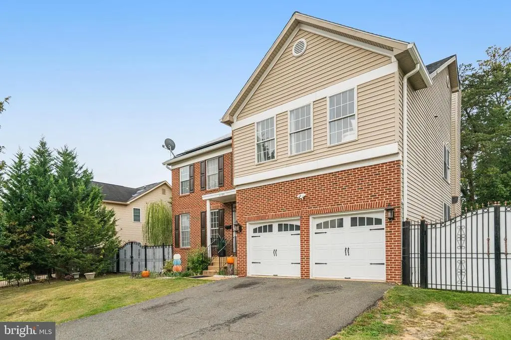 3444 Washington Dr, FALLS CHURCH