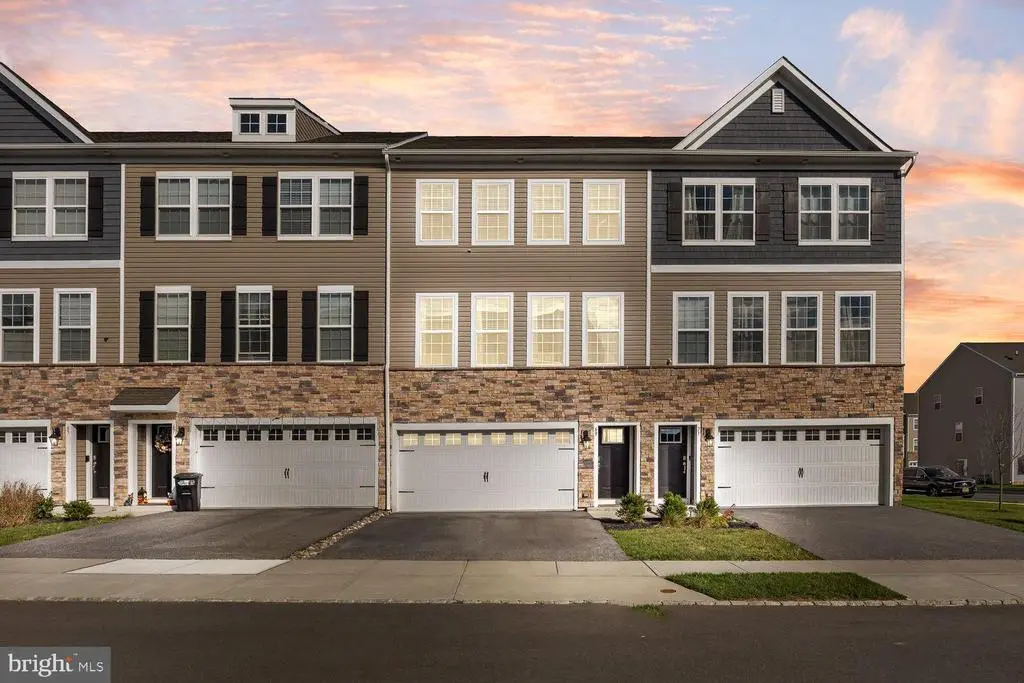 69 Sister's Farmstead Road, MOUNT LAUREL