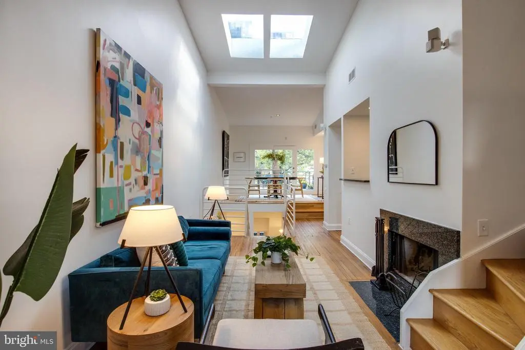 1713 18th St Nw #a, WASHINGTON