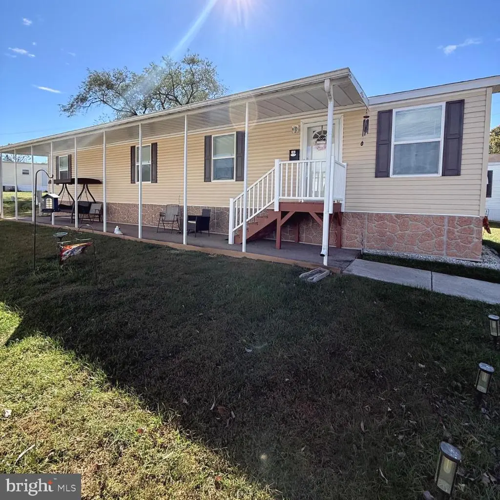 182 Fifth Ave, MEDIA