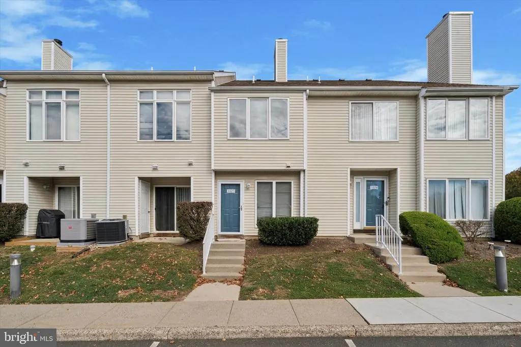 3103 Hemmingway Dr, North Wales