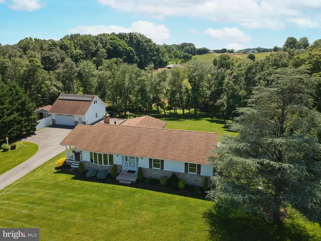 18906 Falls Rd, HAMPSTEAD