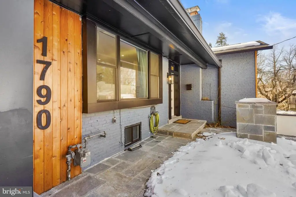 1790 Verbena St Nw, WASHINGTON