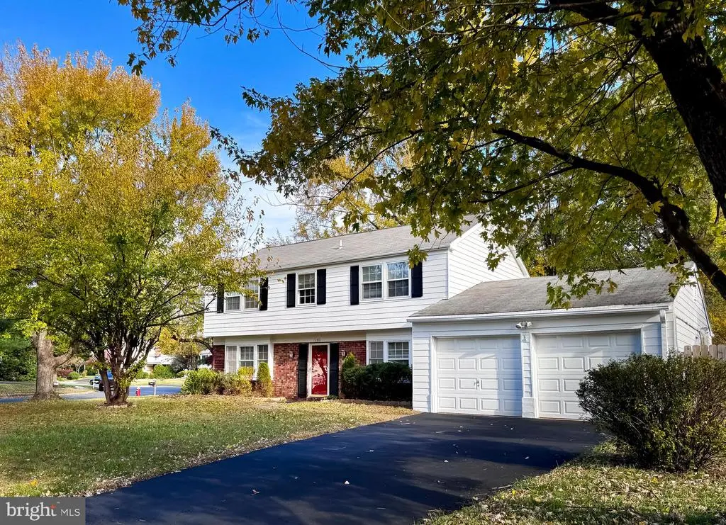 12801 Point Pleasant Dr, FAIRFAX