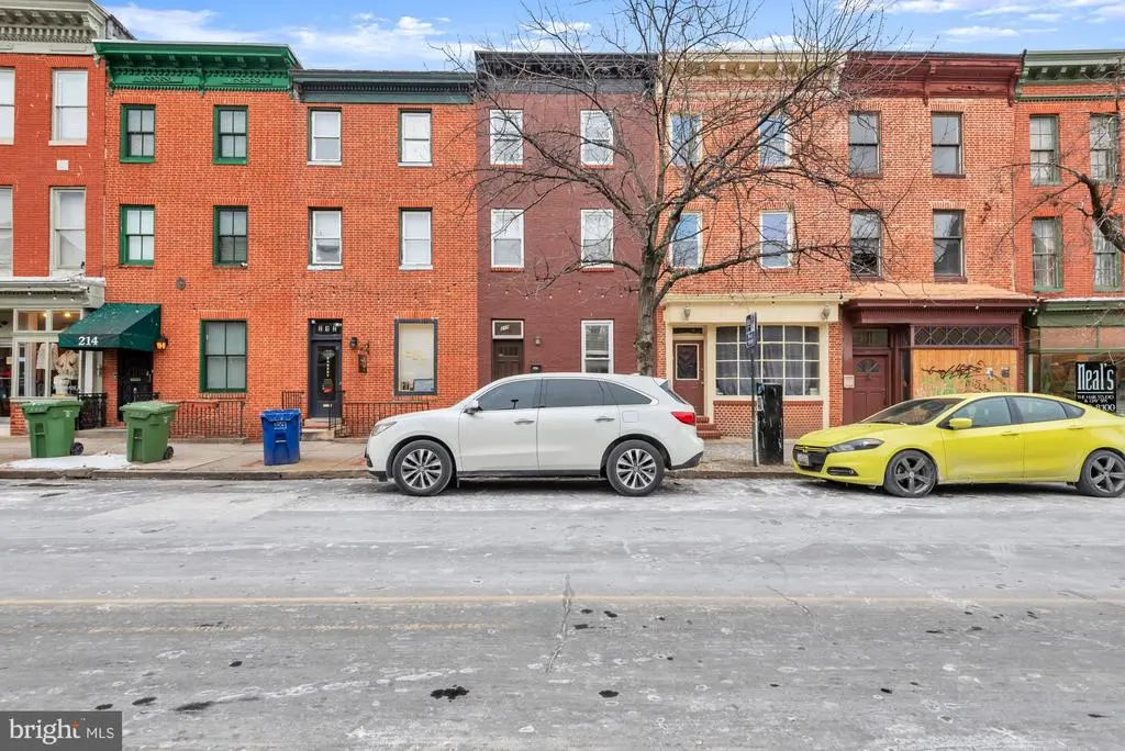 210 W Read St, Baltimore