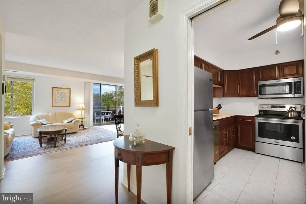 5800 Nicholson #1-404, North Bethesda