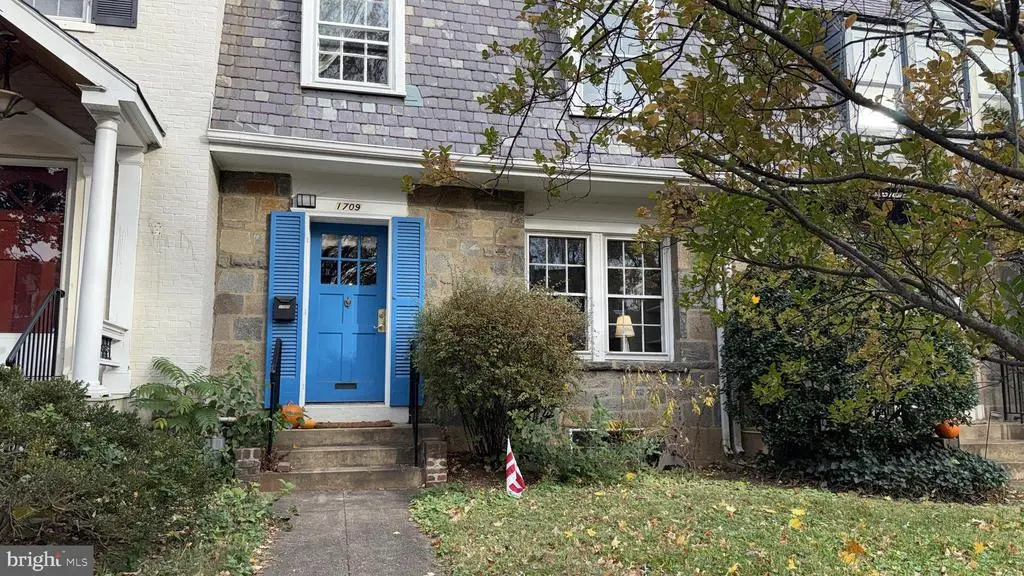 1709 37th St Nw, WASHINGTON