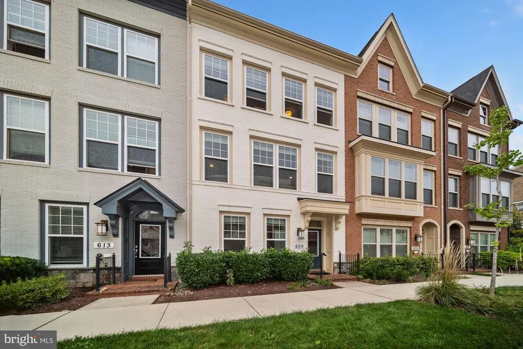 609 Hendrix Ave, Gaithersburg