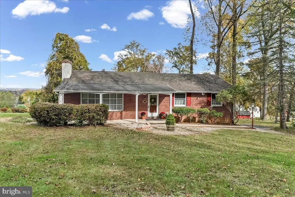 146 Hilltop Rd, PHOENIXVILLE