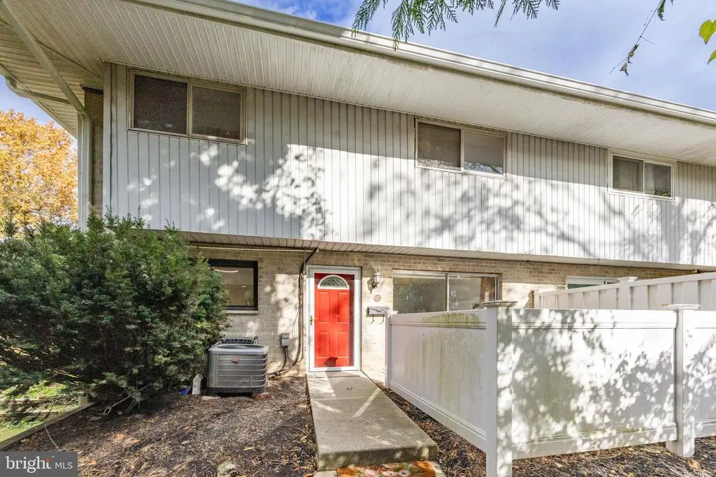 1518 Manley Rd #b17, West Chester