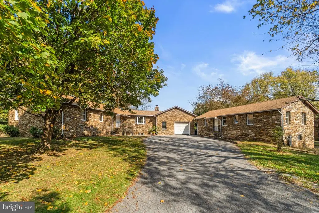 1251 Heritage Farms Ct, SYKESVILLE