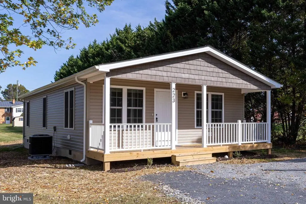 223 Fairview Rd, LURAY