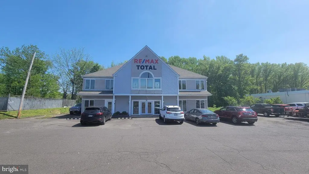 120 Trenton Rd, FAIRLESS HILLS