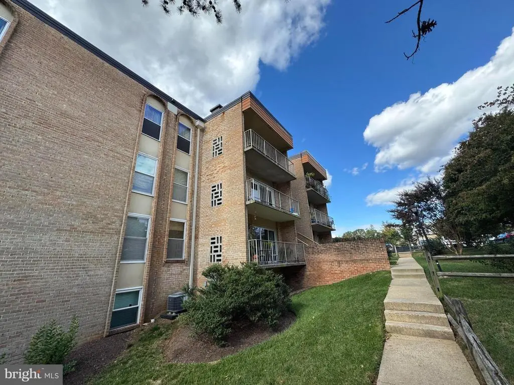 11919 Parklawn Dr #201, Rockville