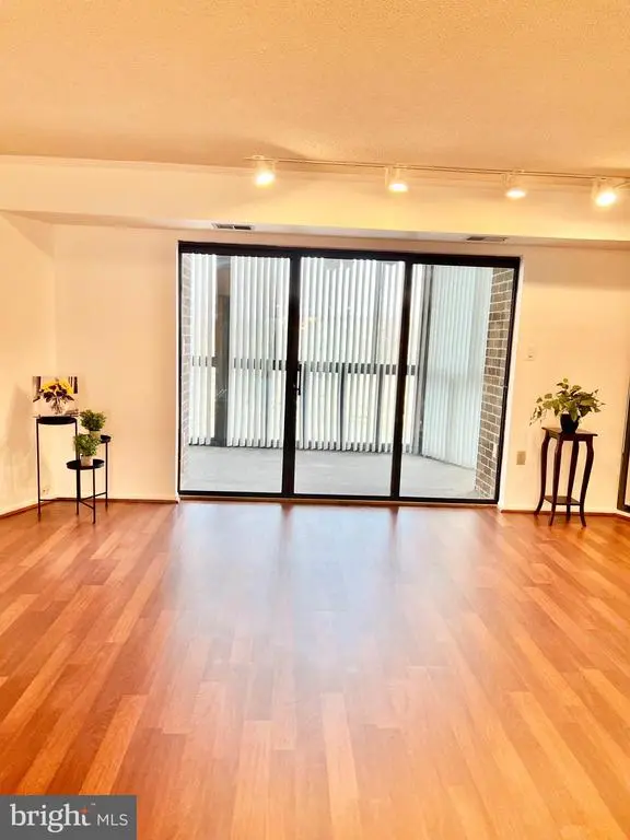 15115 Interlachen Dr #3-603, SILVER SPRING