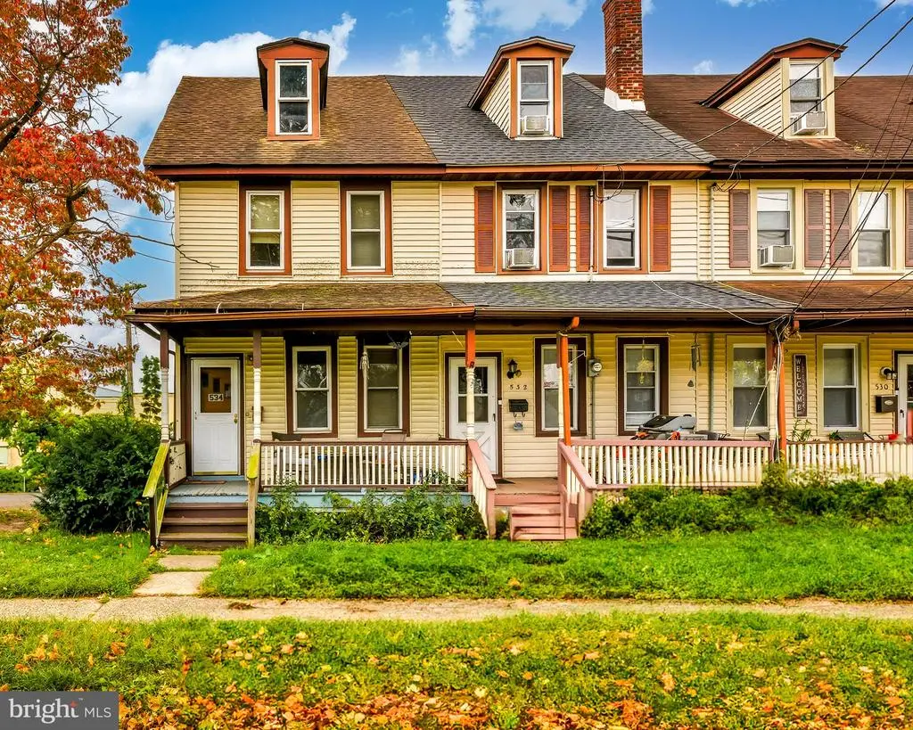 534 Columbus Rd, Burlington