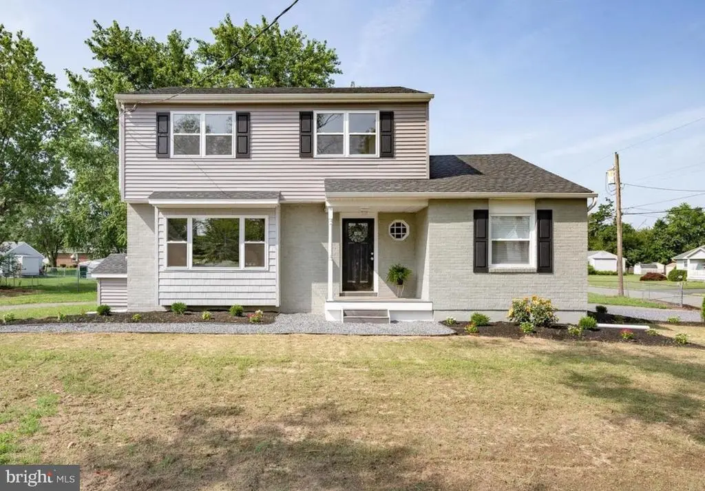 4 Tipton Dr, BRIDGETON