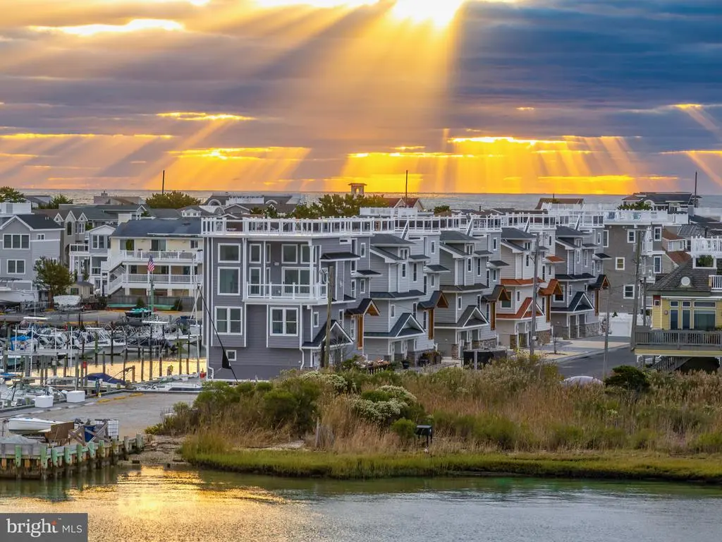 83 W Tebco Terrace U-e, LONG BEACH TOWNSHIP