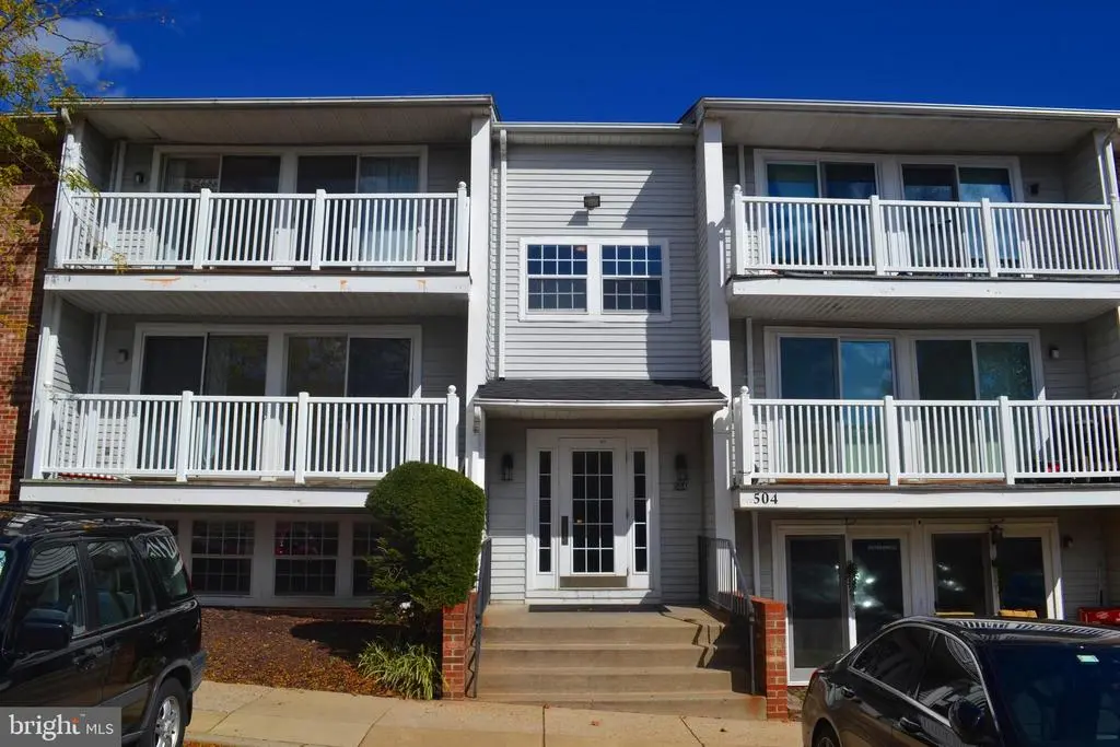 504 Philmont Dr #9, Gaithersburg