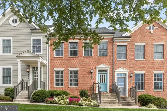 821 Herman Way, Sykesville