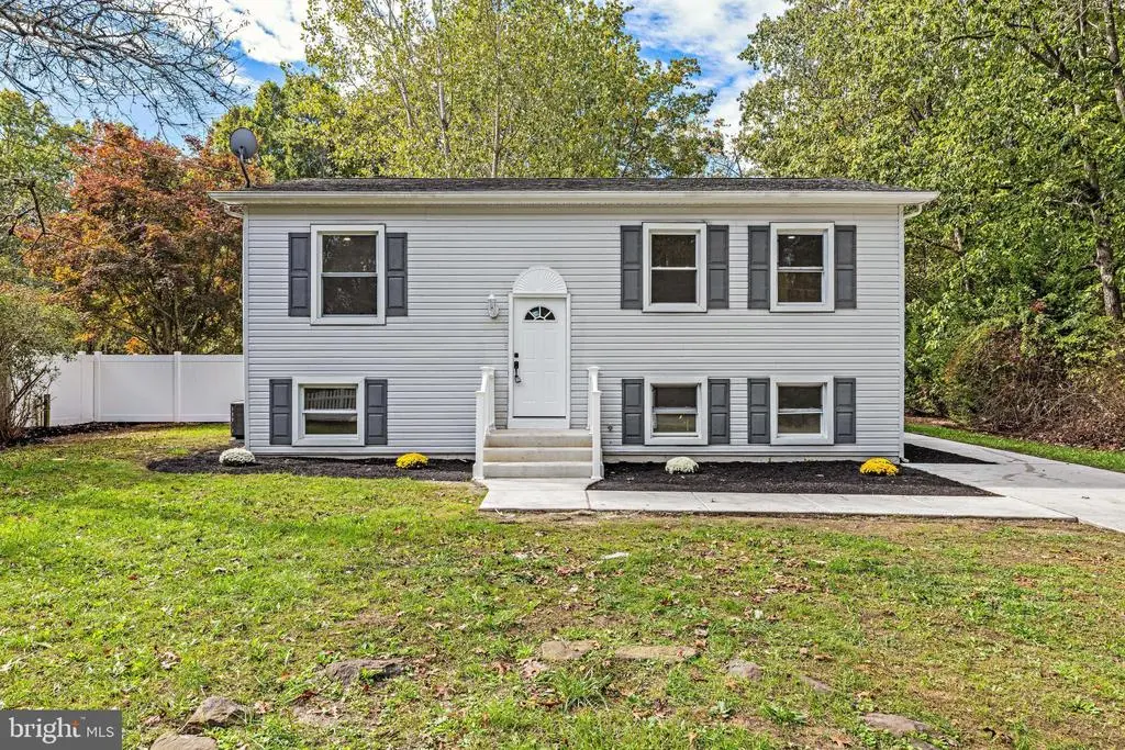 716 6th Rd, NEWTONVILLE