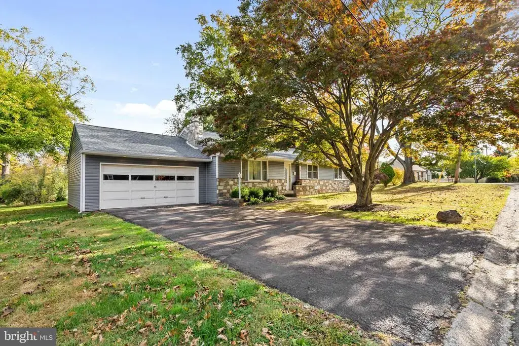 1 Kershaw Ave, DOYLESTOWN