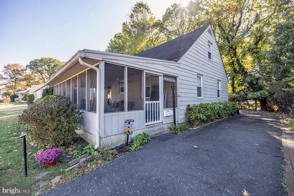 412 W Cedar Ave, OAKLYN