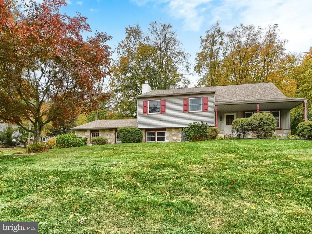 202 Cornwall Dr, CHALFONT