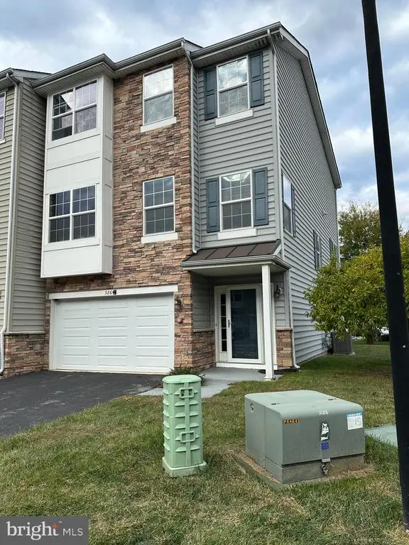 526 S Twin Lakes Blvd, Newark