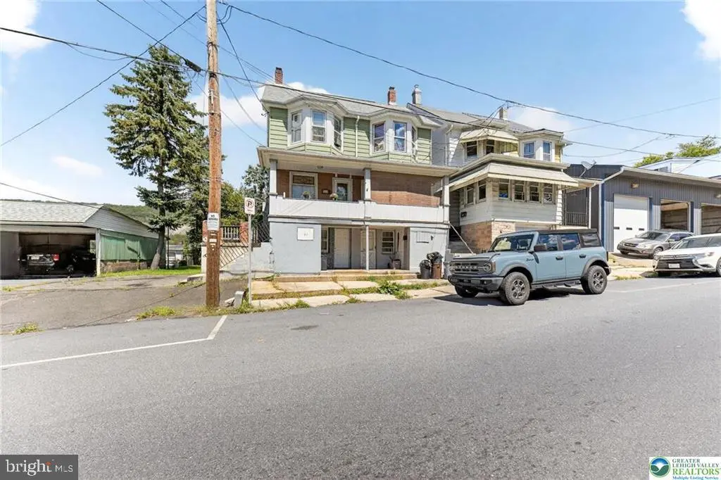 361 W Patterson St, LANSFORD