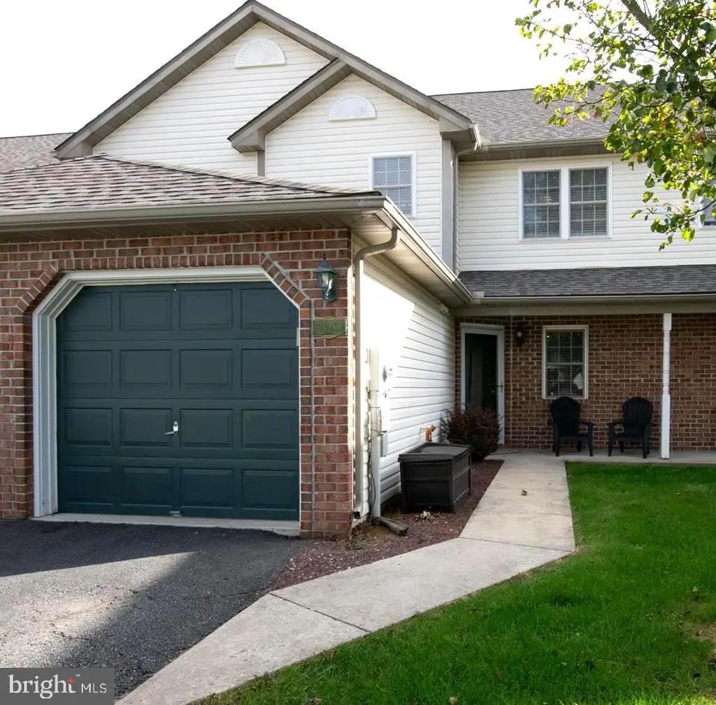 528 Gamma Dr, WERNERSVILLE