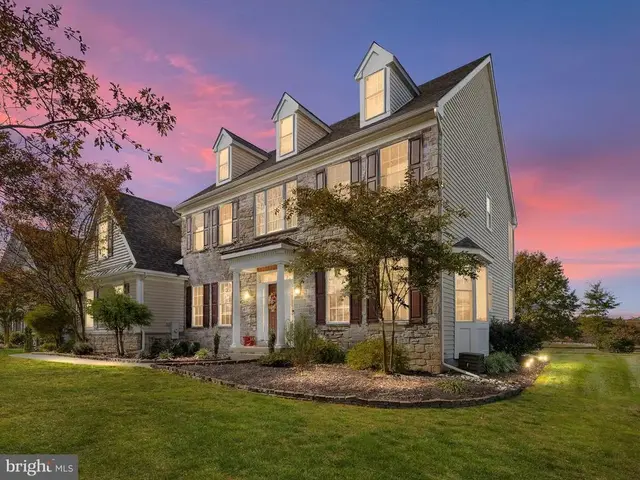 102 Parker Dr, Middletown