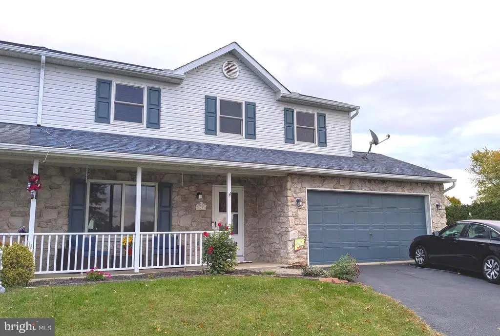 1033 Whitford Dr, READING