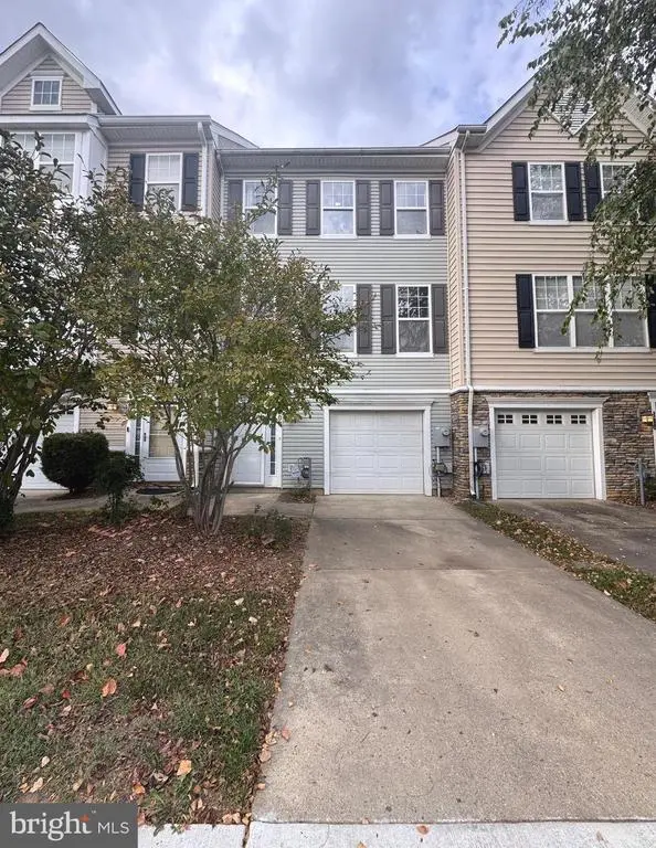 108 Moore Dr, Rockville