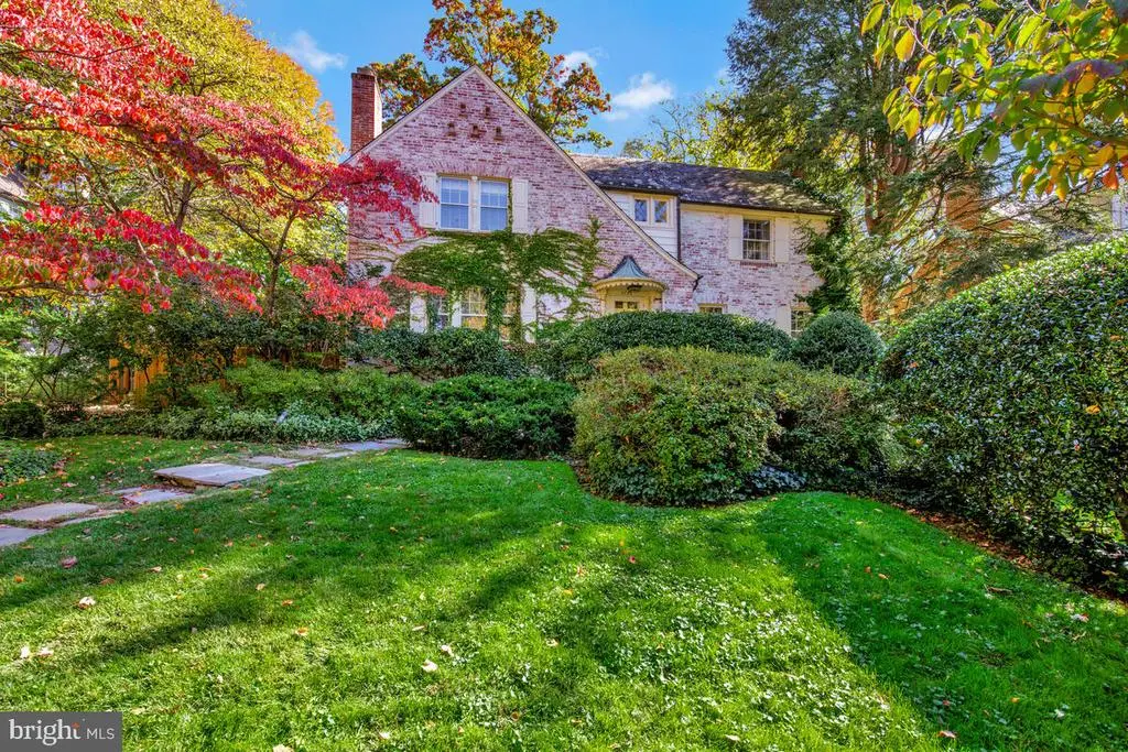 3735 Fordham Rd Nw, WASHINGTON