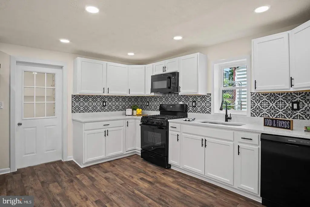 243 N Locust St, Hagerstown