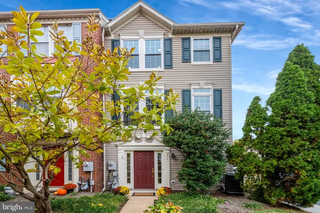 954 Harrison Cir, ALEXANDRIA