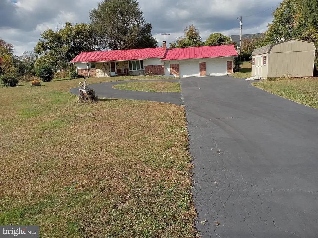 834 Gilbert Rd, Aberdeen