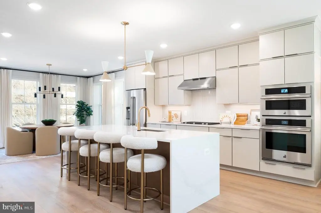 11967 Northpark Dr, North Bethesda