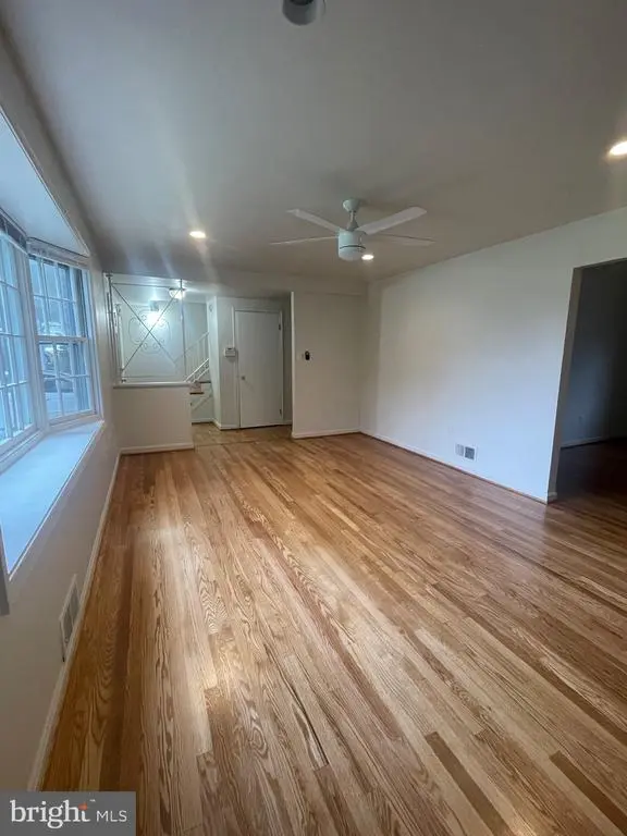 10317 Folk St, Silver Spring