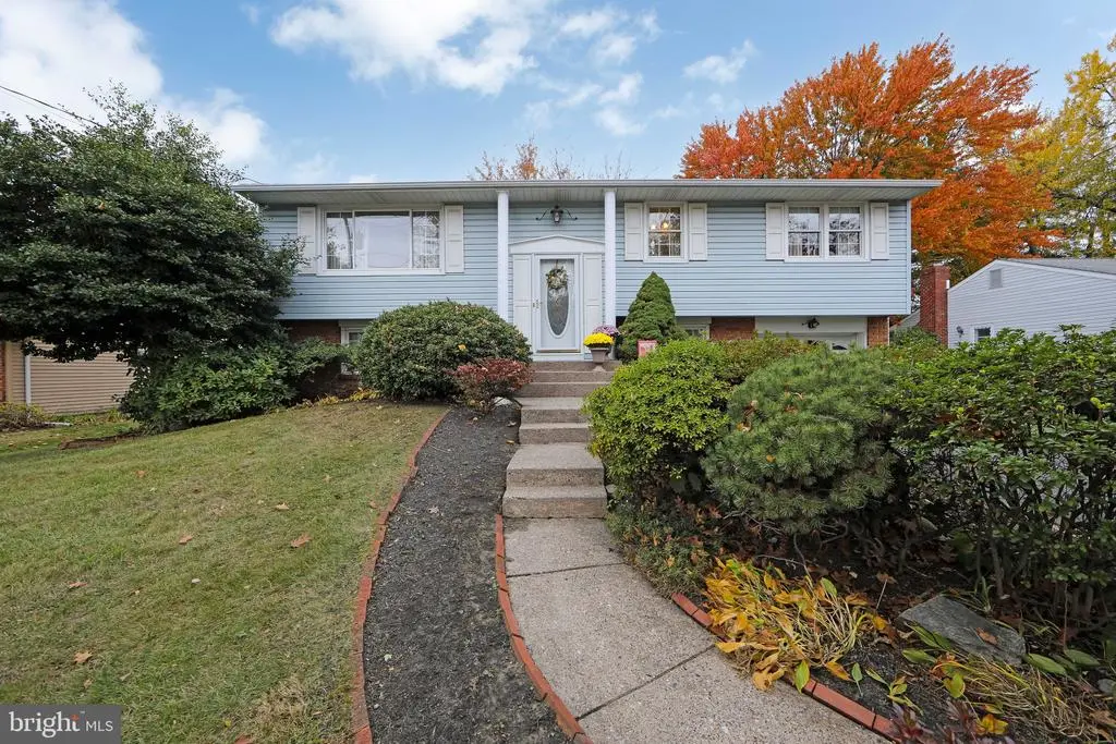 408 Windsor Dr, Cherry Hill